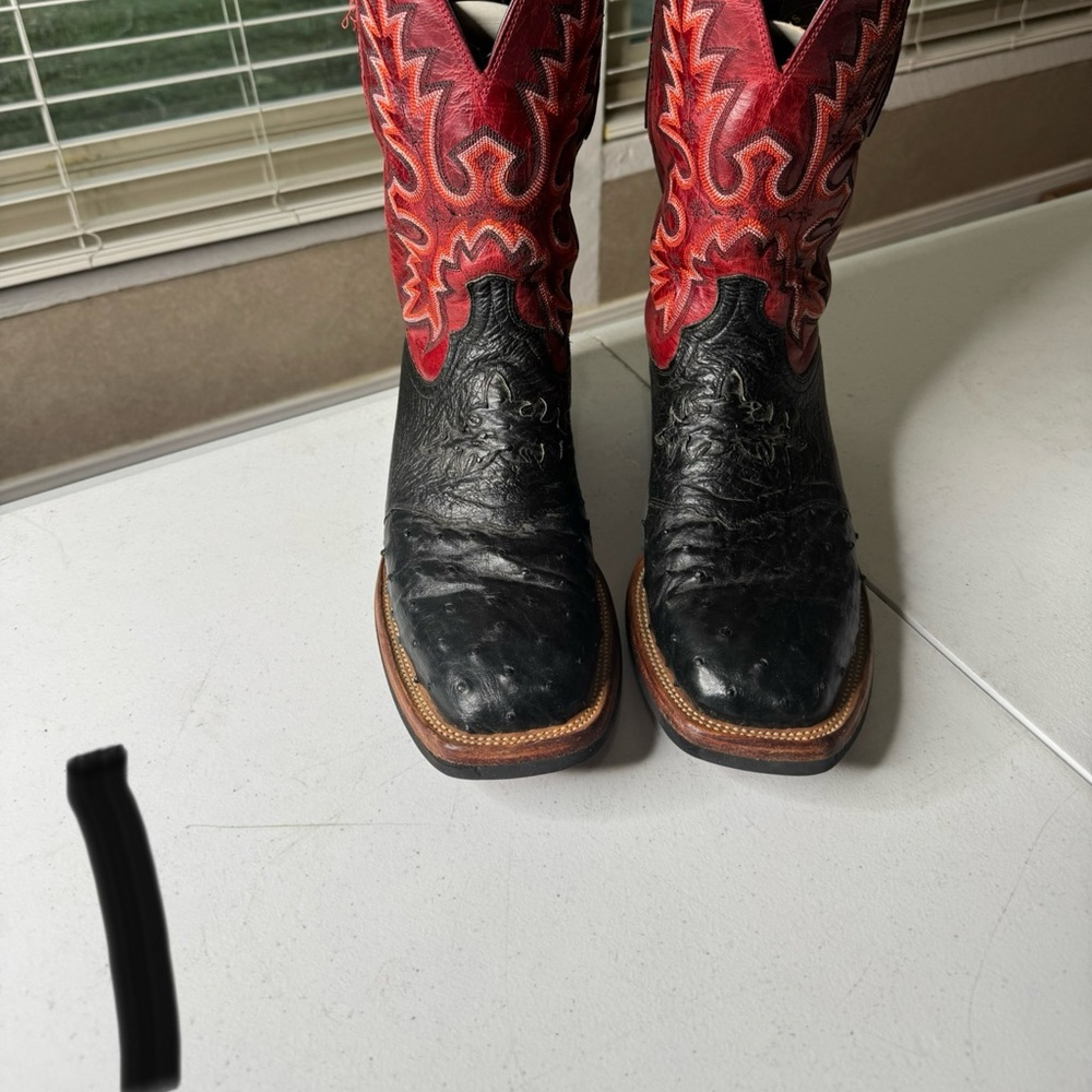 BRAND NEW Lucchese Black and Red Leather Men’s Boots Full Ostrich 11.5D